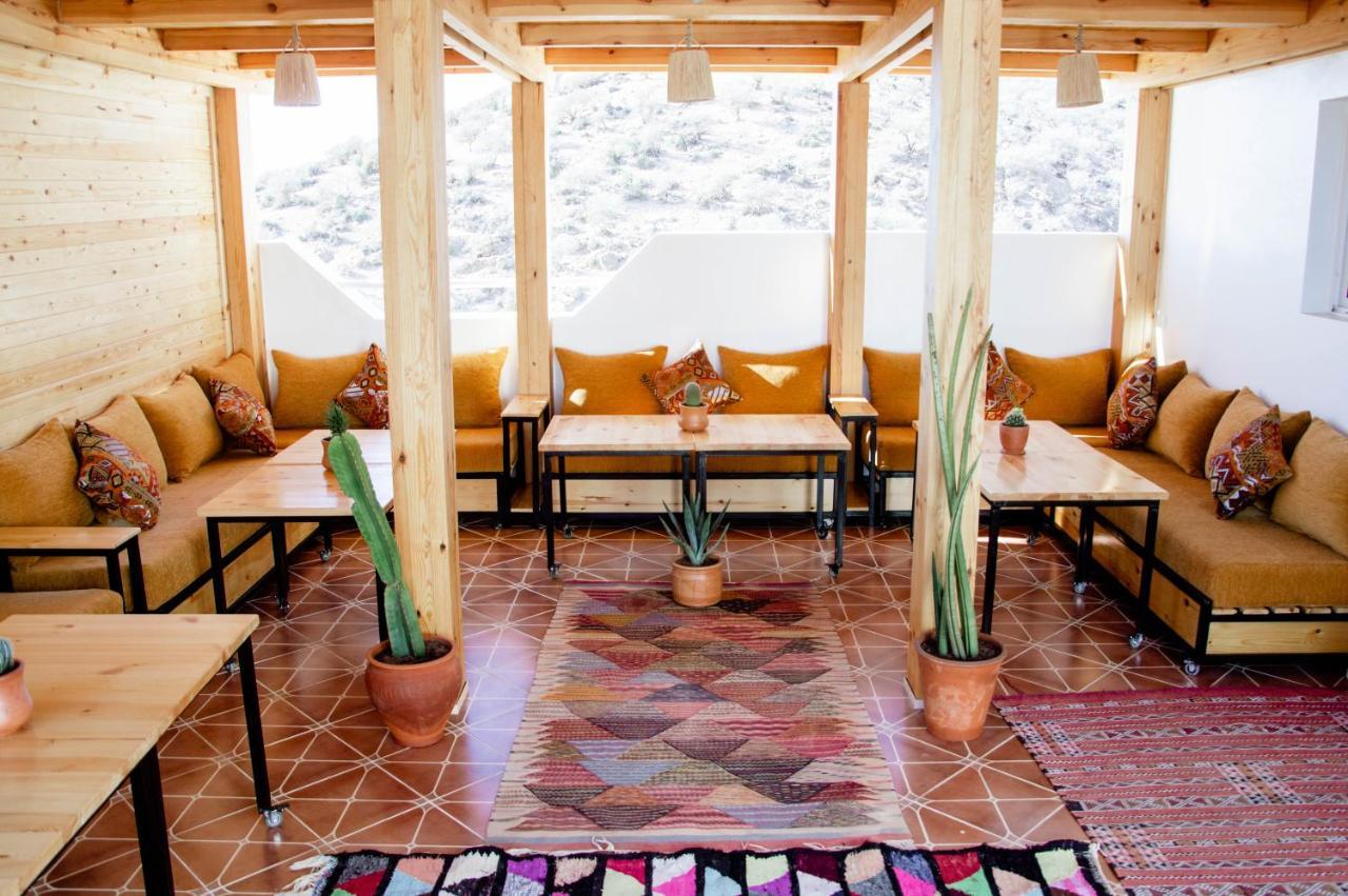 Mouja Surf Camp Hostel