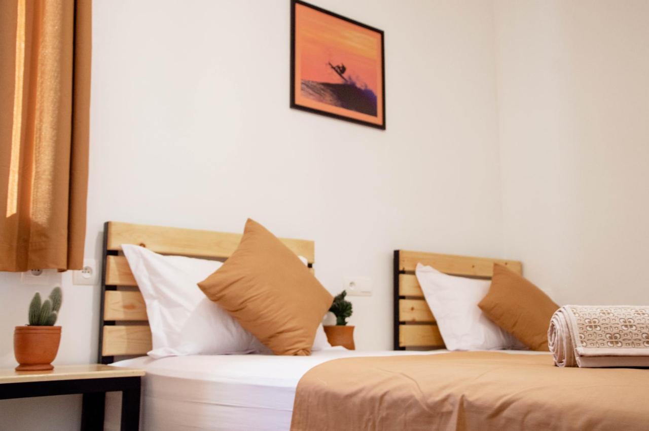 Mouja Surf Camp